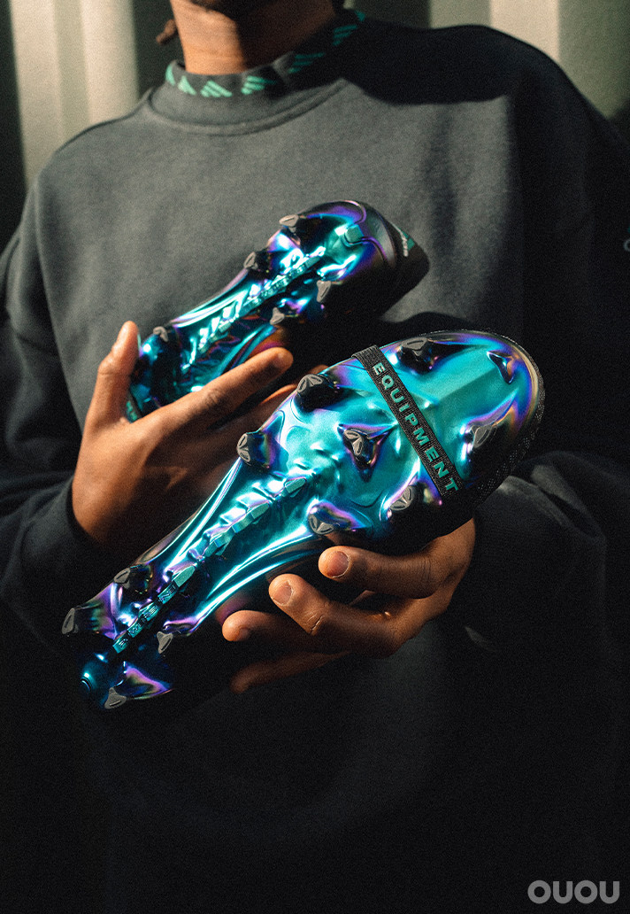 阿迪达斯携 Predator EQT 战靴重磅回归,重拾 90 年代足球情怀