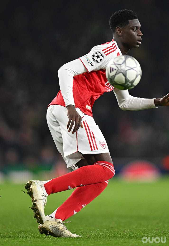 假期后补作业 欧冠第八比赛日战靴盘点:复古经典 + 全新战靴齐亮相,门将穿新鞋头槌绝杀太燃,喜欢的话留下您的评论。