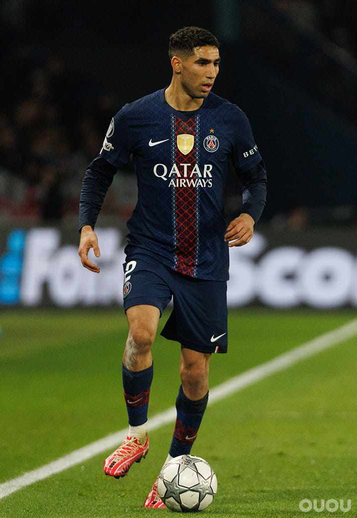 假期后补作业 欧冠第八比赛日战靴盘点:复古经典 + 全新战靴齐亮相,门将穿新鞋头槌绝杀太燃,喜欢的话留下您的评论。