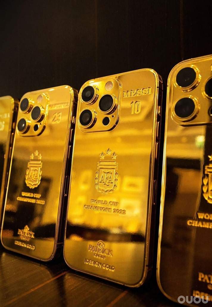 梅西花百万买25部24K金iPhone 14 Pro送给阿根廷国家队和工作人员