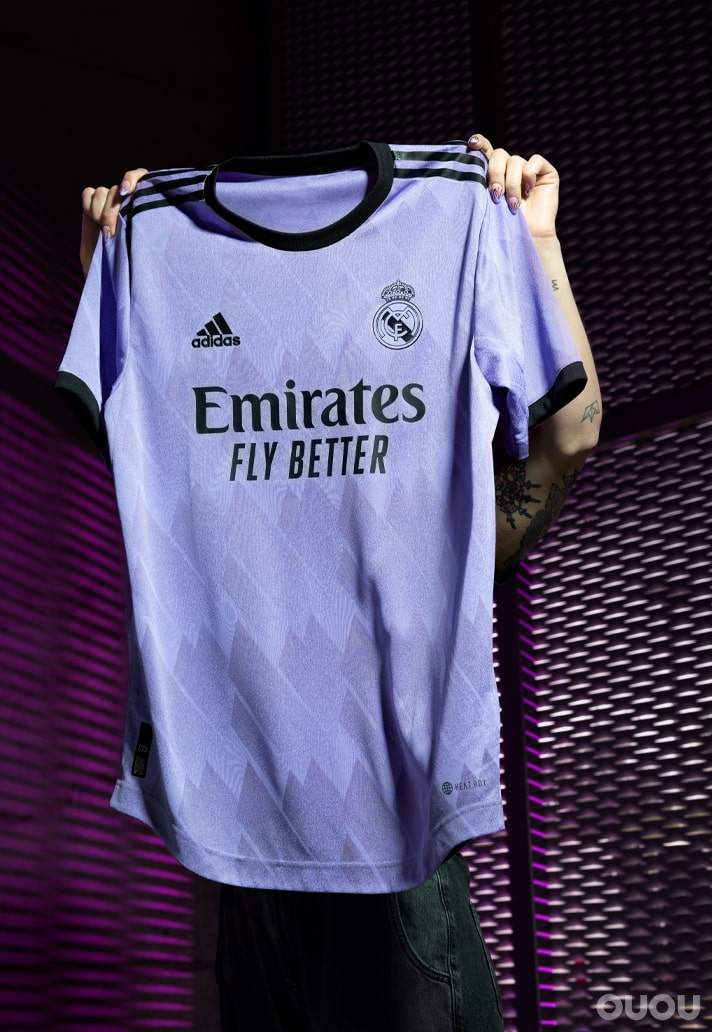 阿迪达斯发布皇家马德里2022/23赛季客场球衣