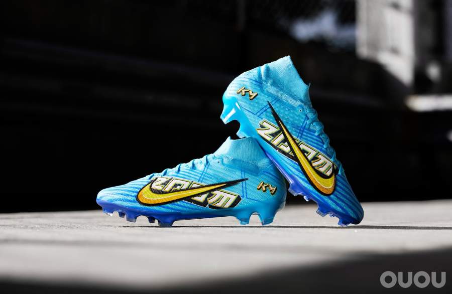 耐克为姆巴佩推出全新Mercurial Superfly IX签名足球鞋