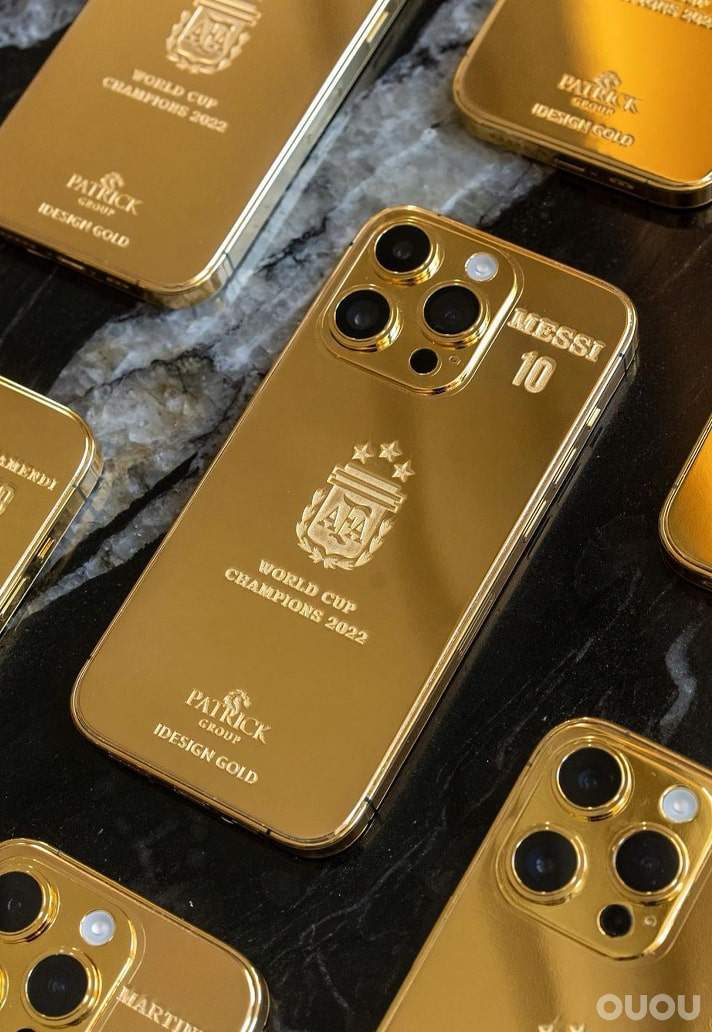 梅西花百万买25部24K金iPhone 14 Pro送给阿根廷国家队和工作人员