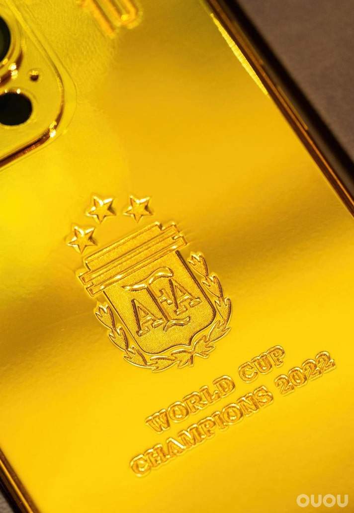 梅西花百万买25部24K金iPhone 14 Pro送给阿根廷国家队和工作人员