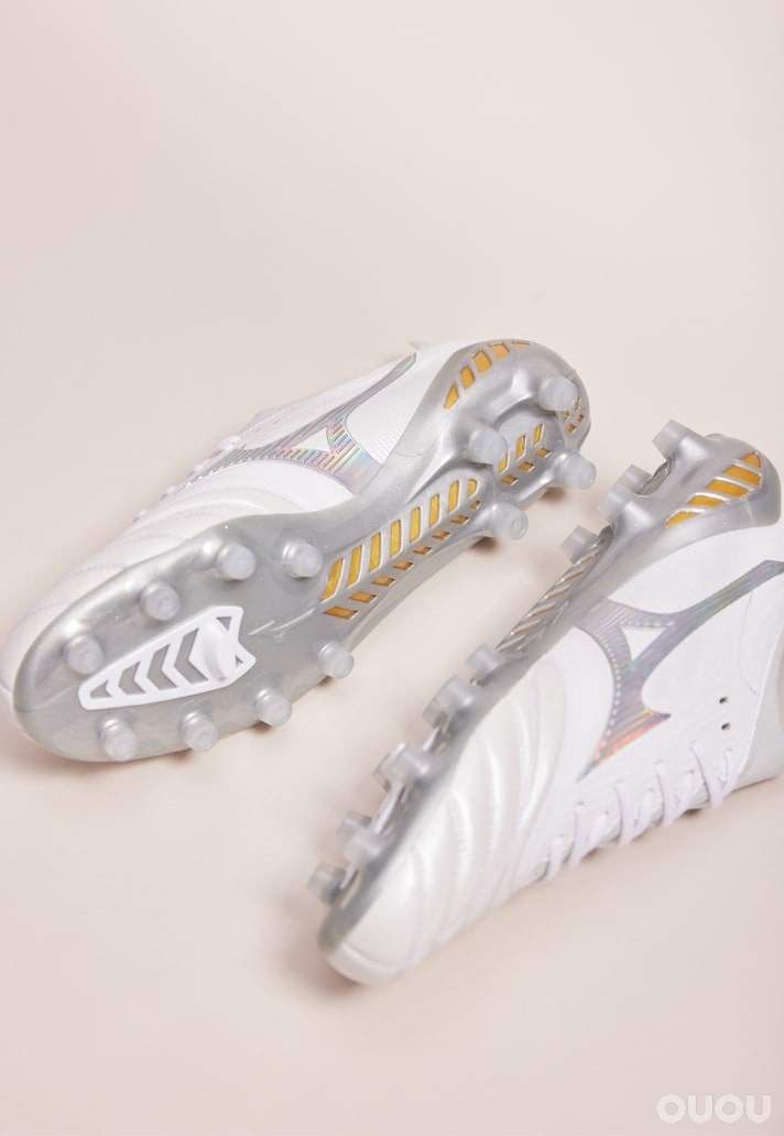 美津浓发布Morelia Neo III β 新配色