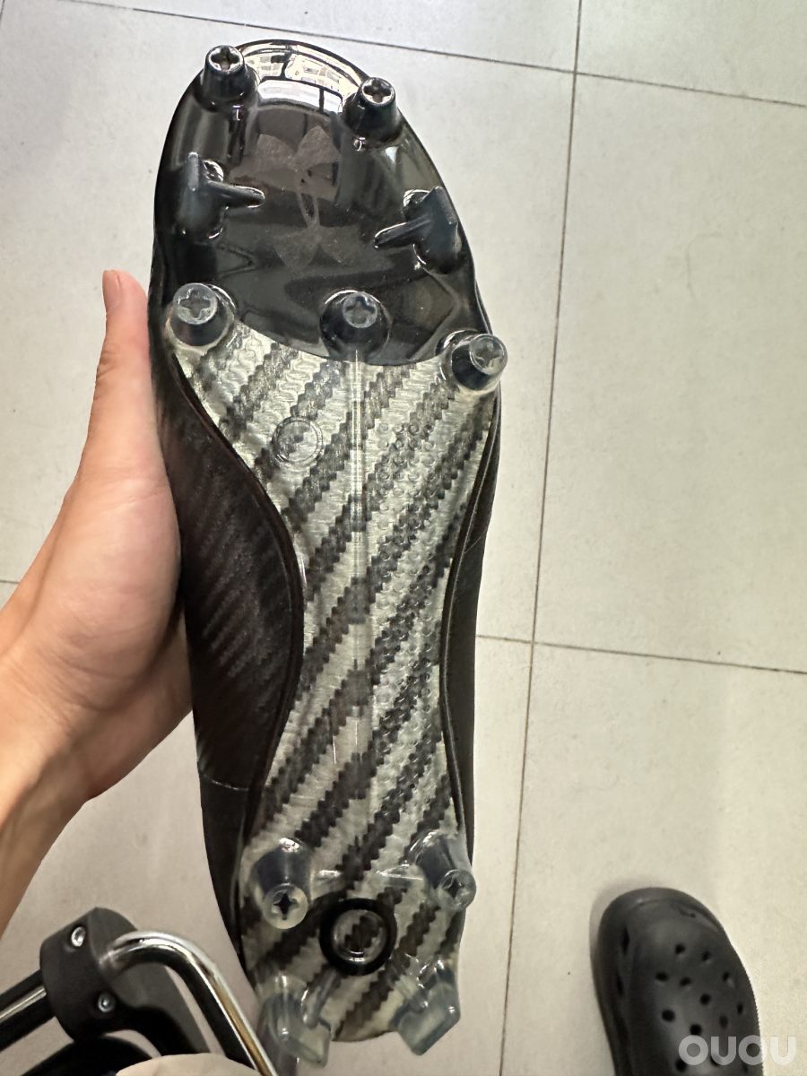 出超顶碳底鞋