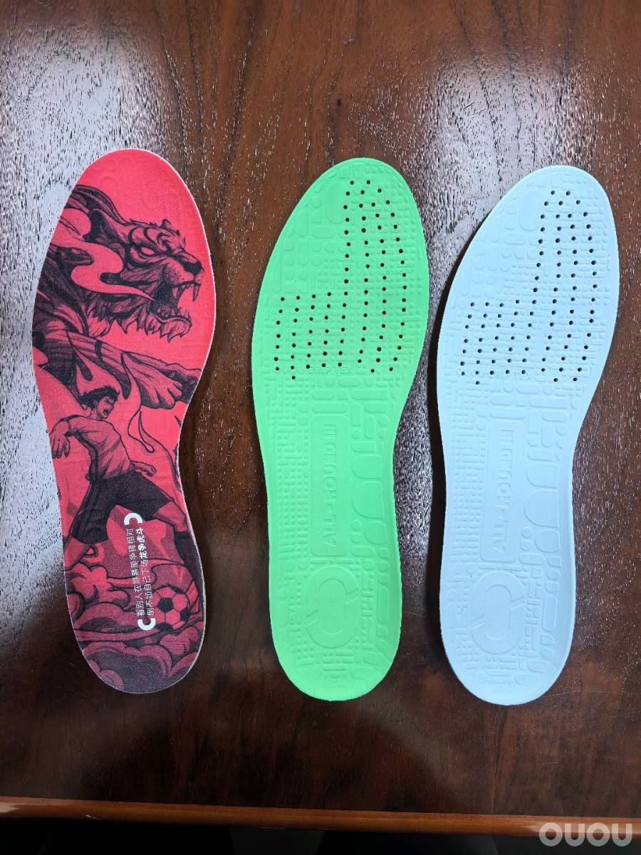 给大家分享关于调节球鞋松紧的小技巧