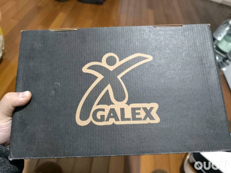 日产Gelax足球鞋